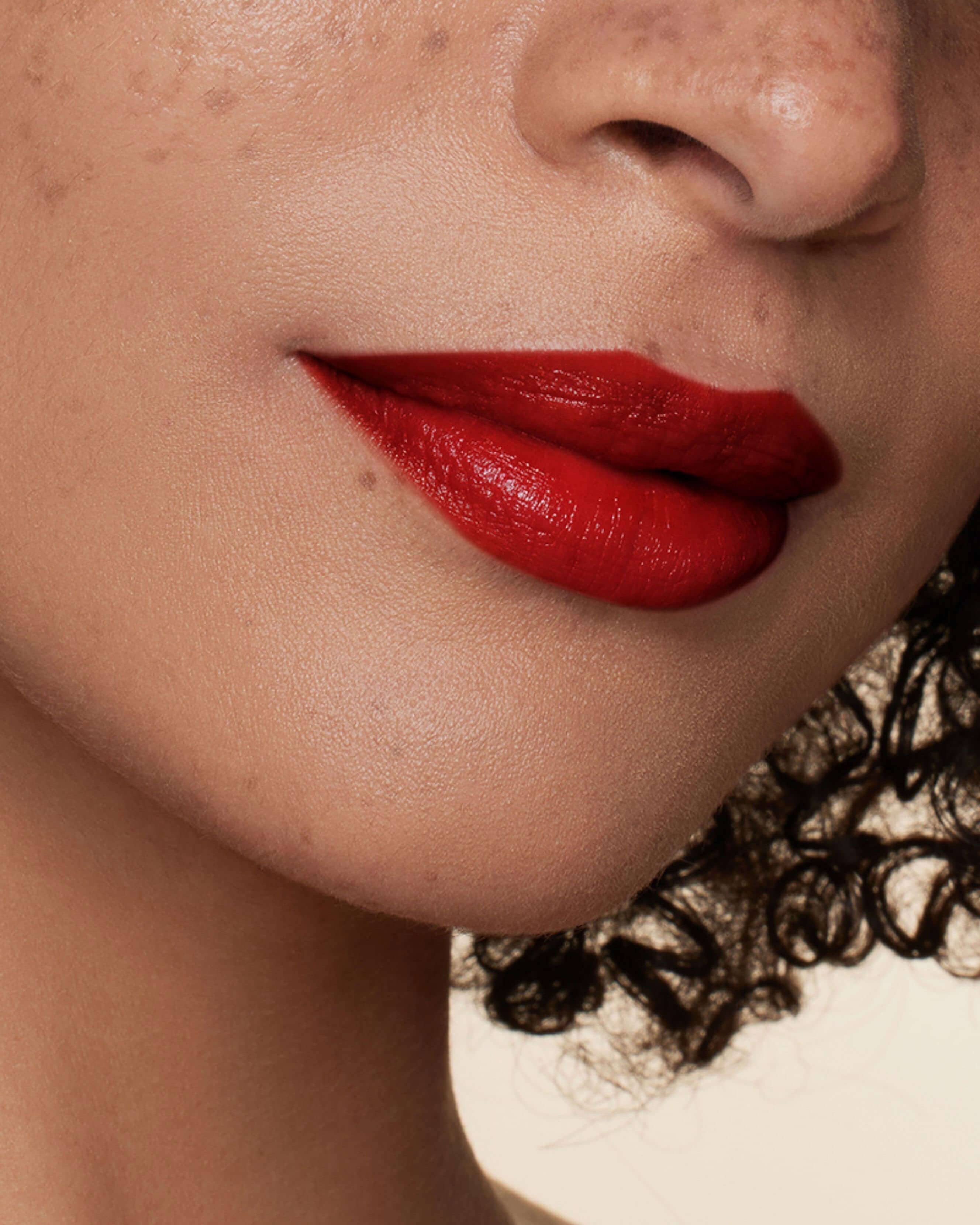 011 Rouge Alizarine (electric vibrant red)