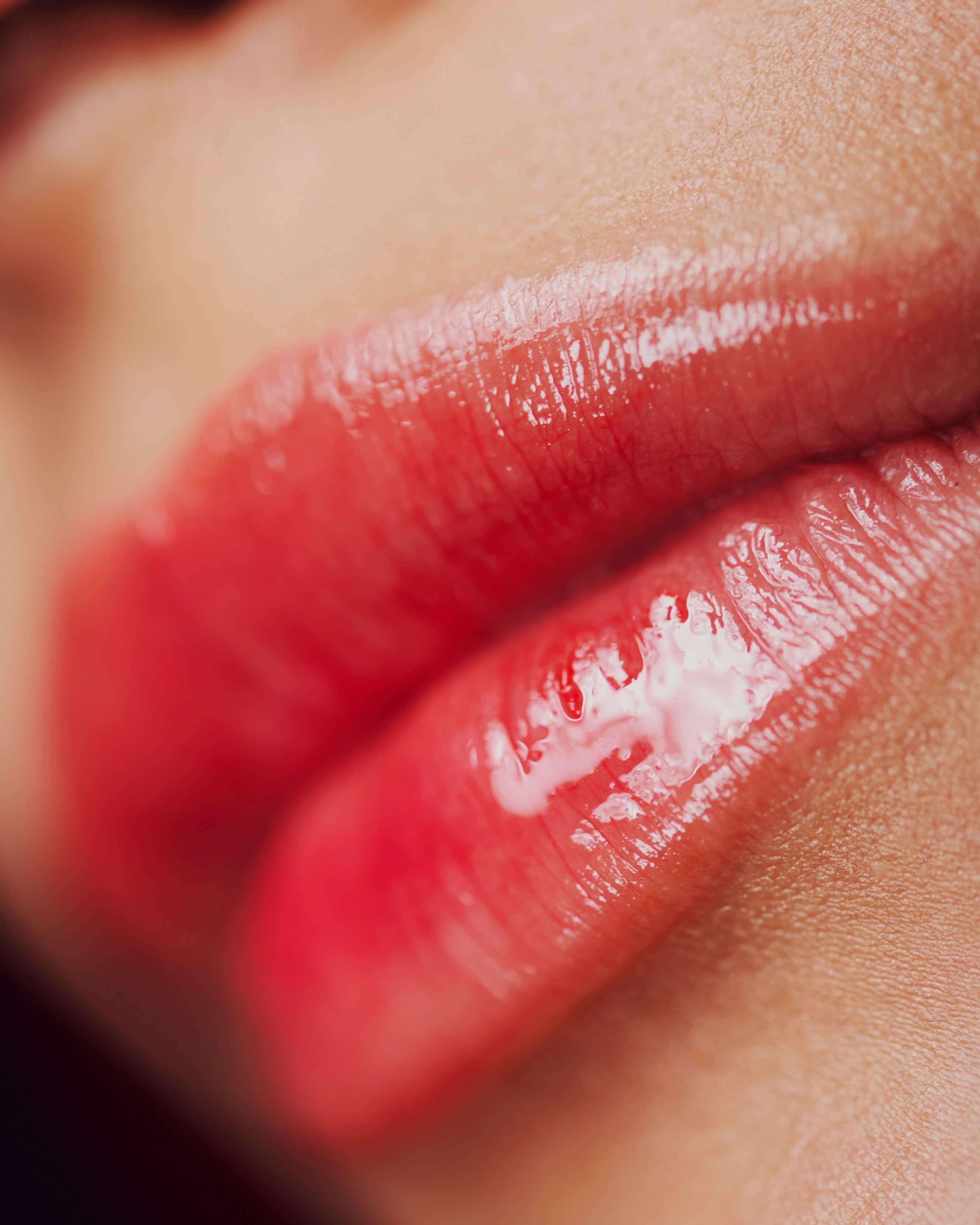 ACARÍCIAME MÁS Volumizing Solid Lip Serum