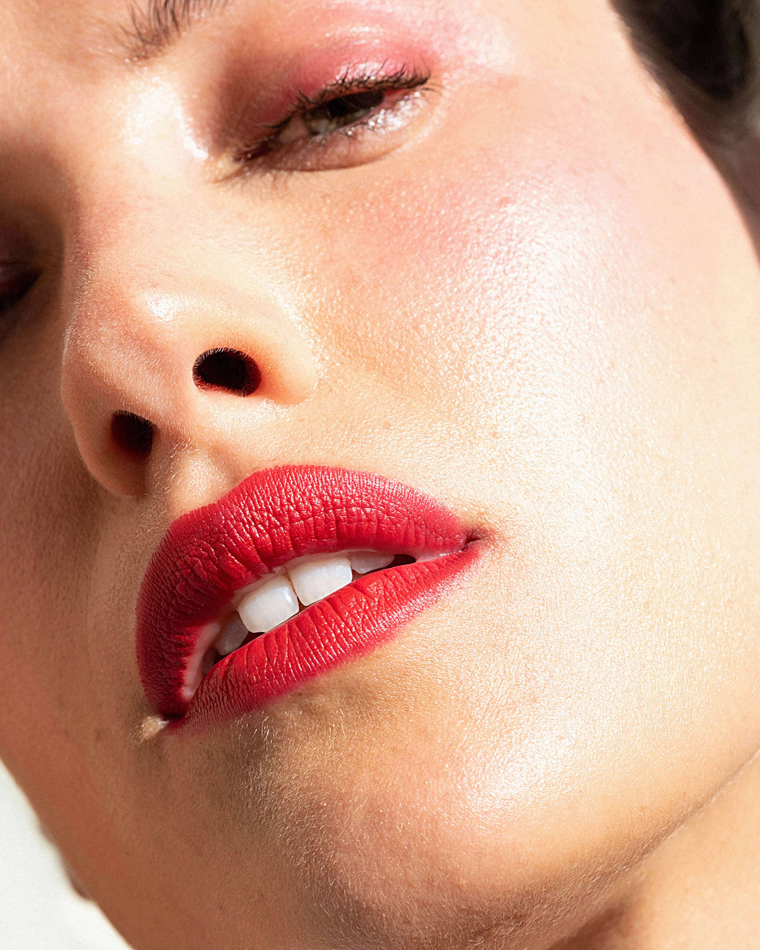 Rebel (berry burgundy)