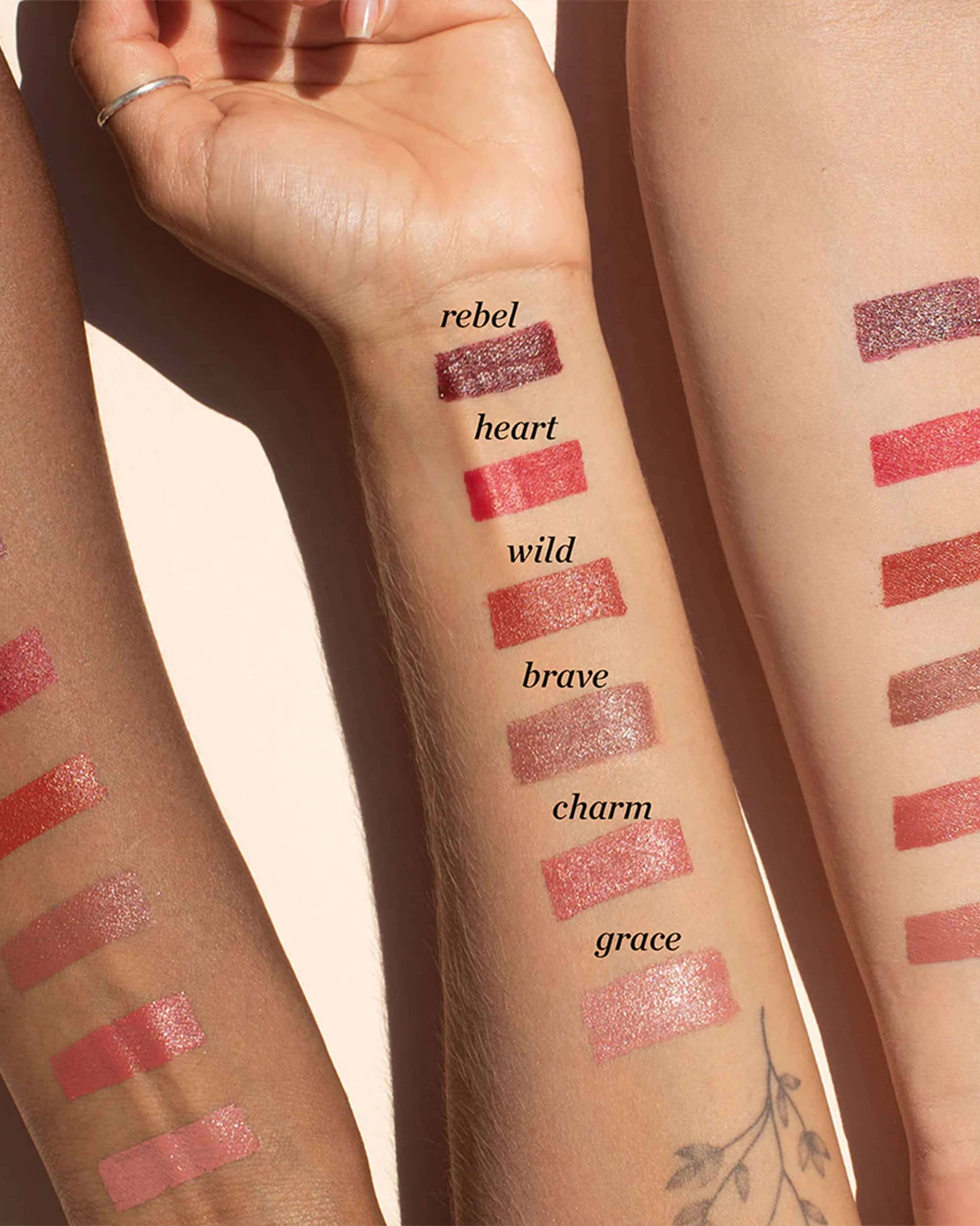 c'est moi lip crayon Luminary Nourishing Formula & Creamy Texture Choose Color It allows you to line your lips with a rich C'est Moi Visionary Makeup Crayon,