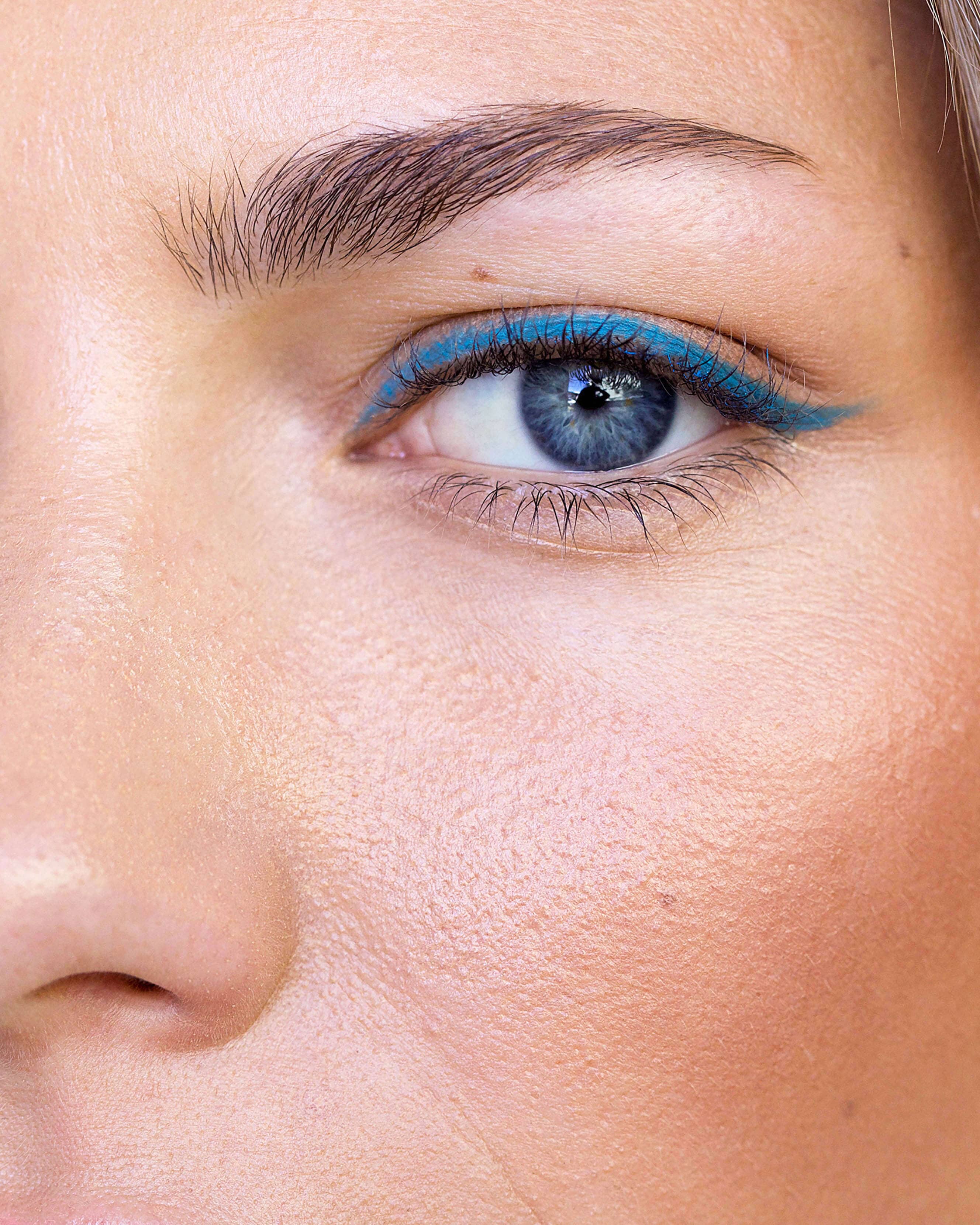 Cerulean (sky blue)