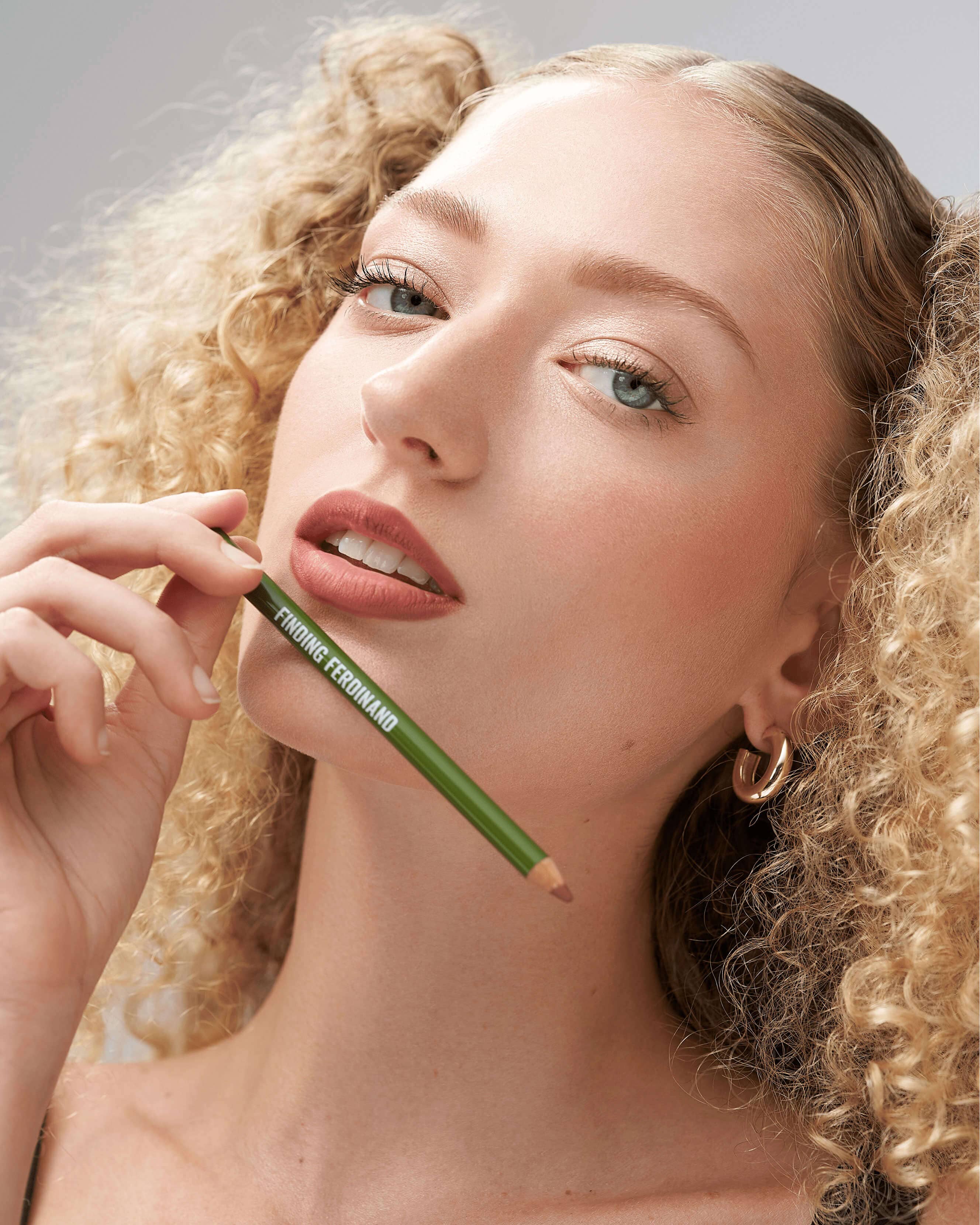 Cinnamon (warm brown with red undertones and a matte finish)