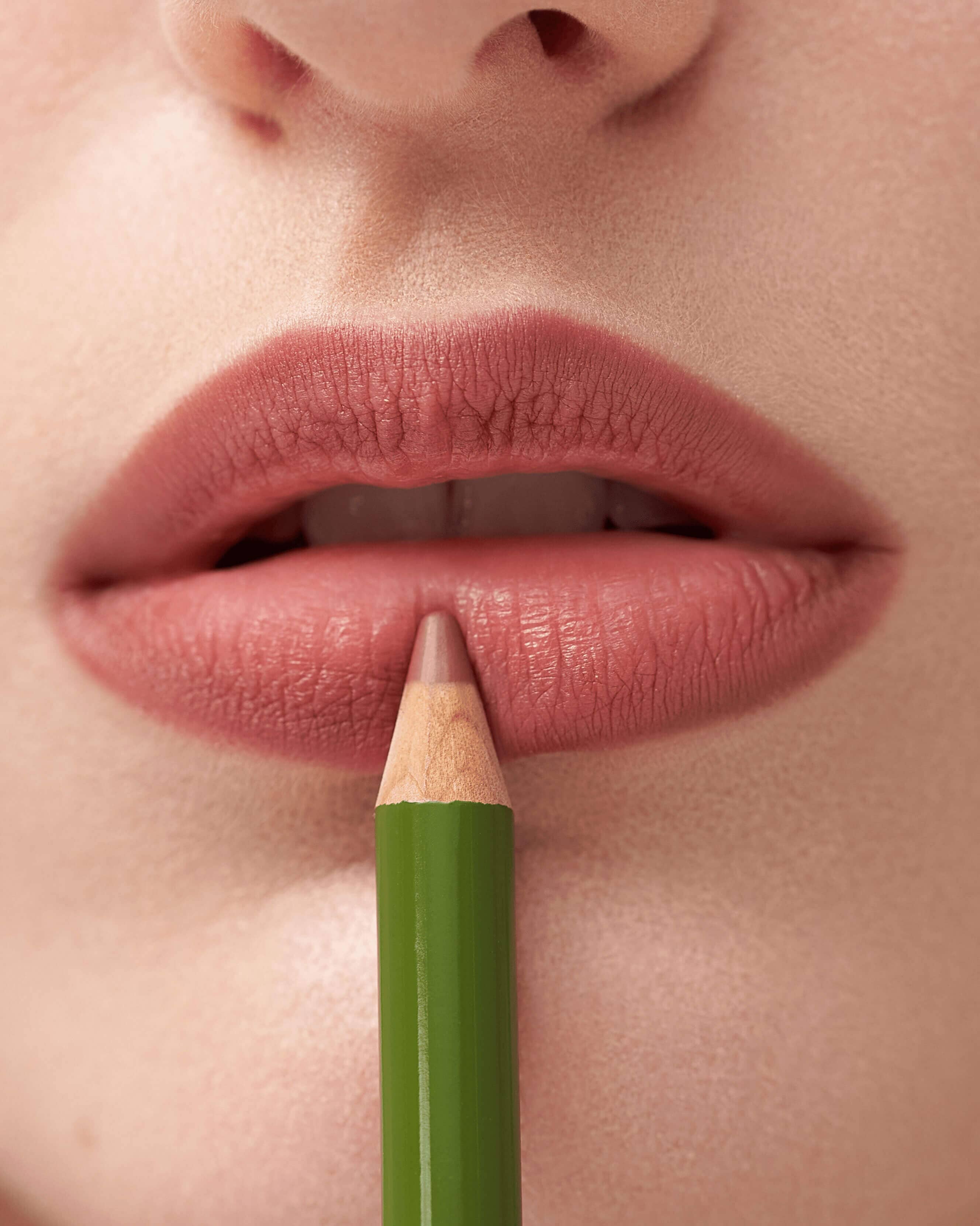 Cinnamon (warm brown with red undertones and a matte finish)