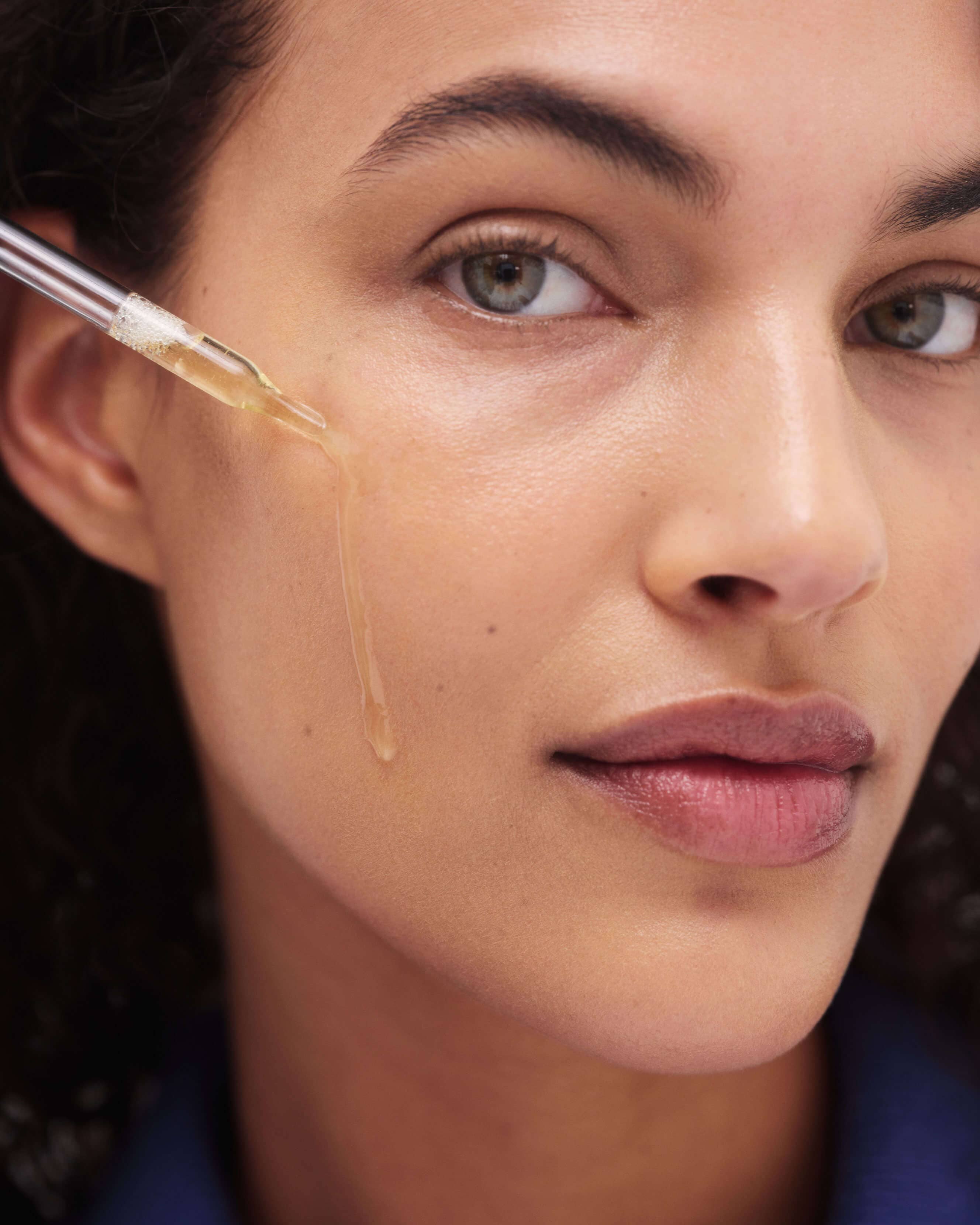 GOOPGLOW 20% Vitamin C + Hyaluronic Glow Serum