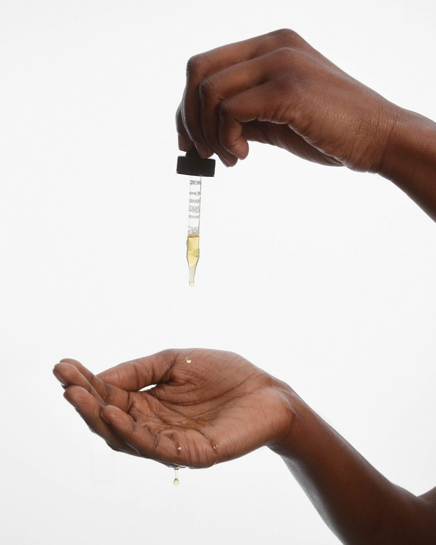 GOOPGLOW 20% Vitamin C + Hyaluronic Glow Serum