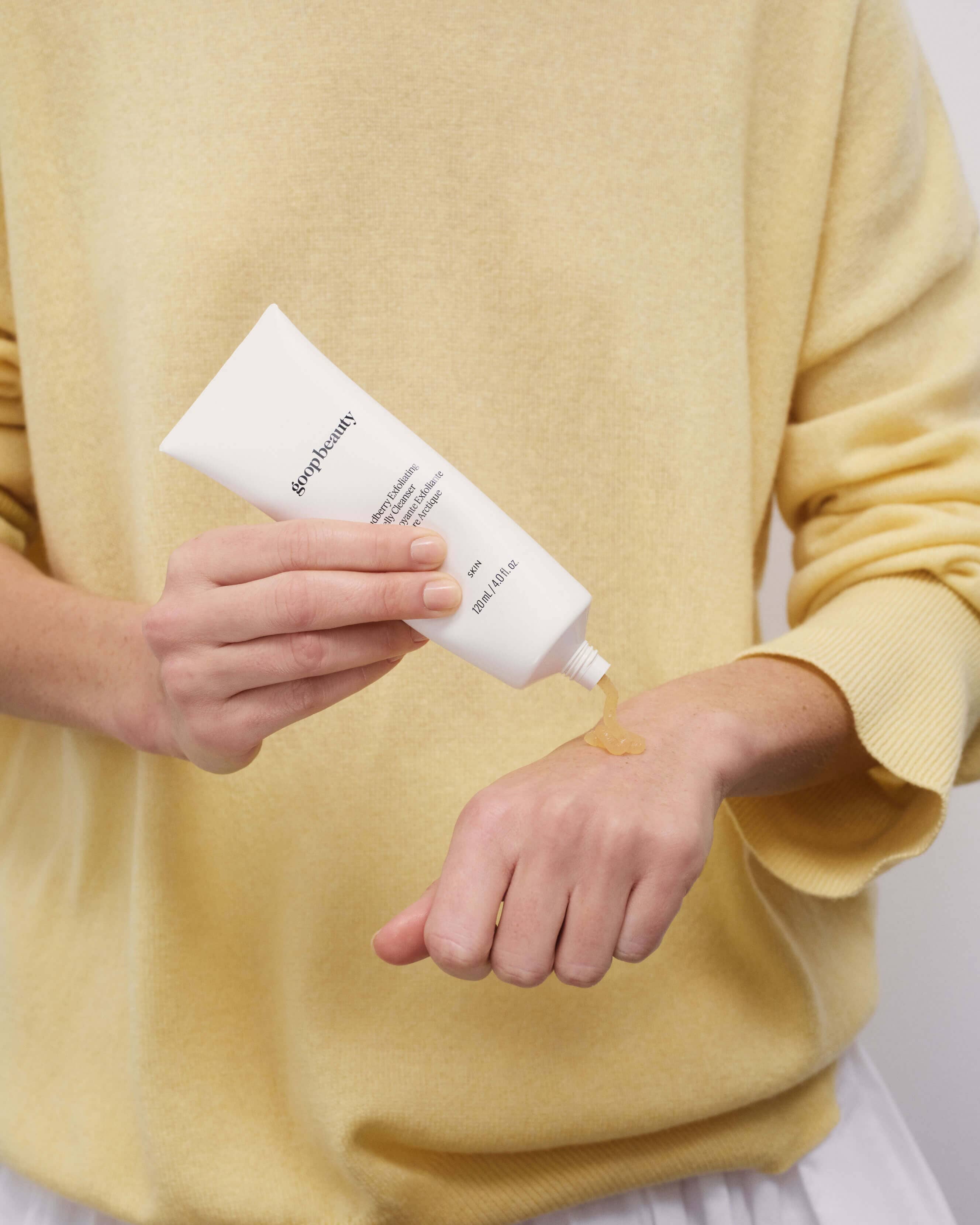 GOOPGLOW Cloudberry Exfoliating Jelly Cleanser