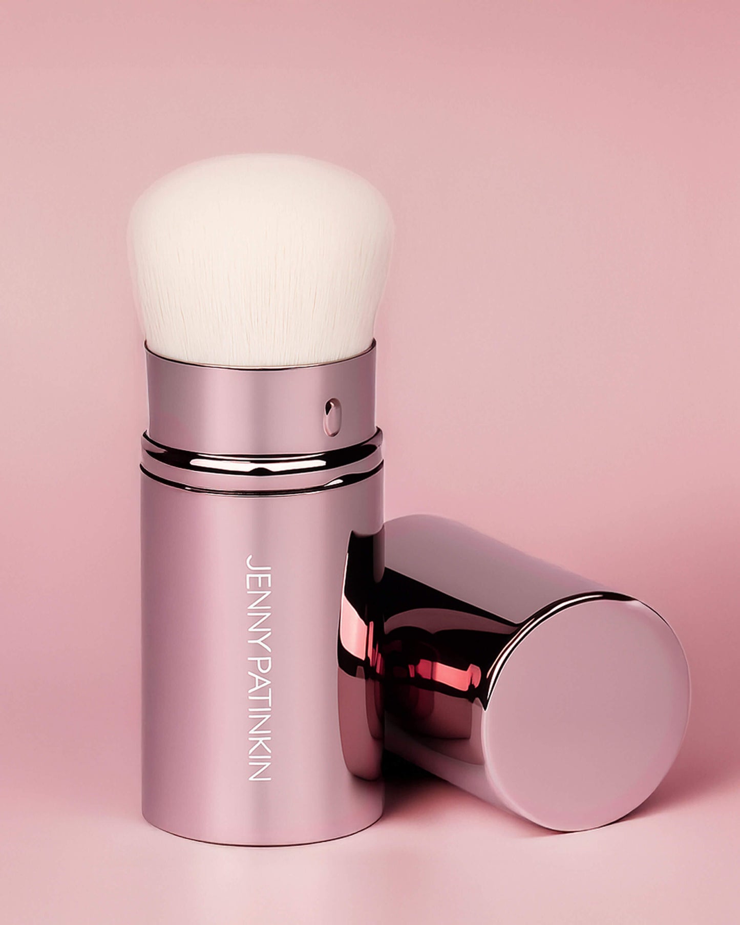 Glow and Go Retractable Makeup Brush