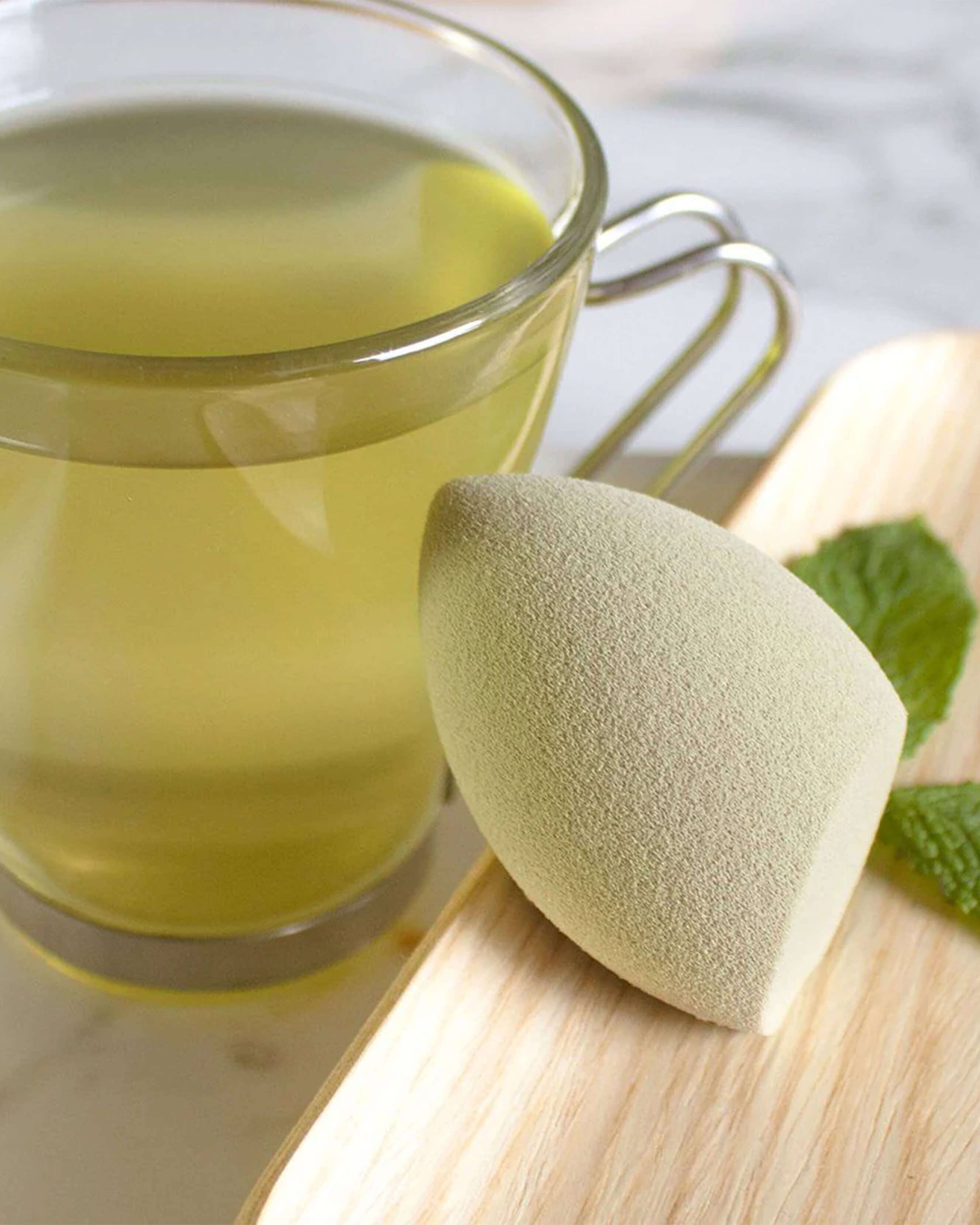 Pure Luxury Au Naturel Green Tea Makeup Sponge