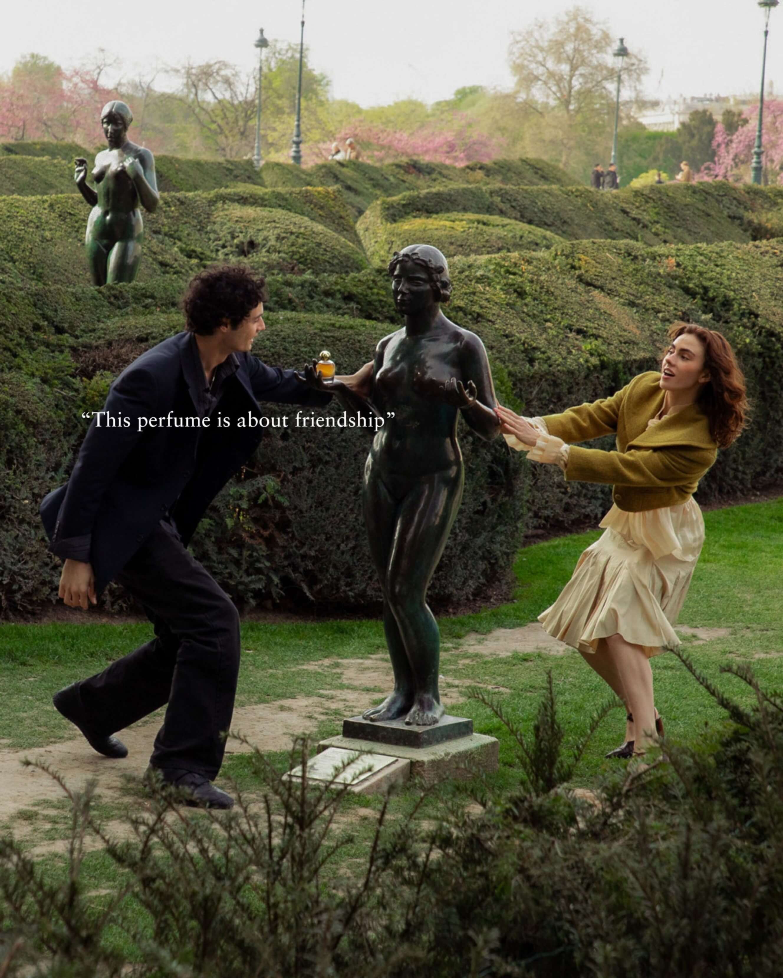 Clementine and Edward Steal a Painting Eau de Parfum