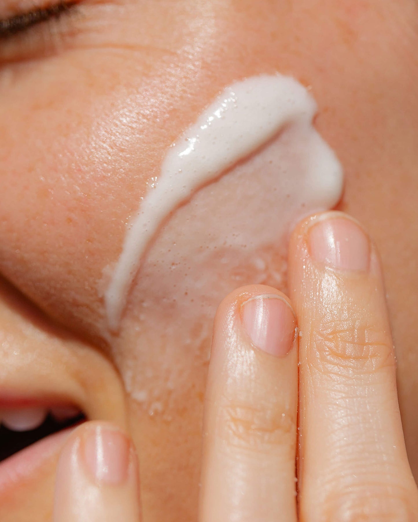 The Meringue Melt Regenerating Skin-Softening Cleanser