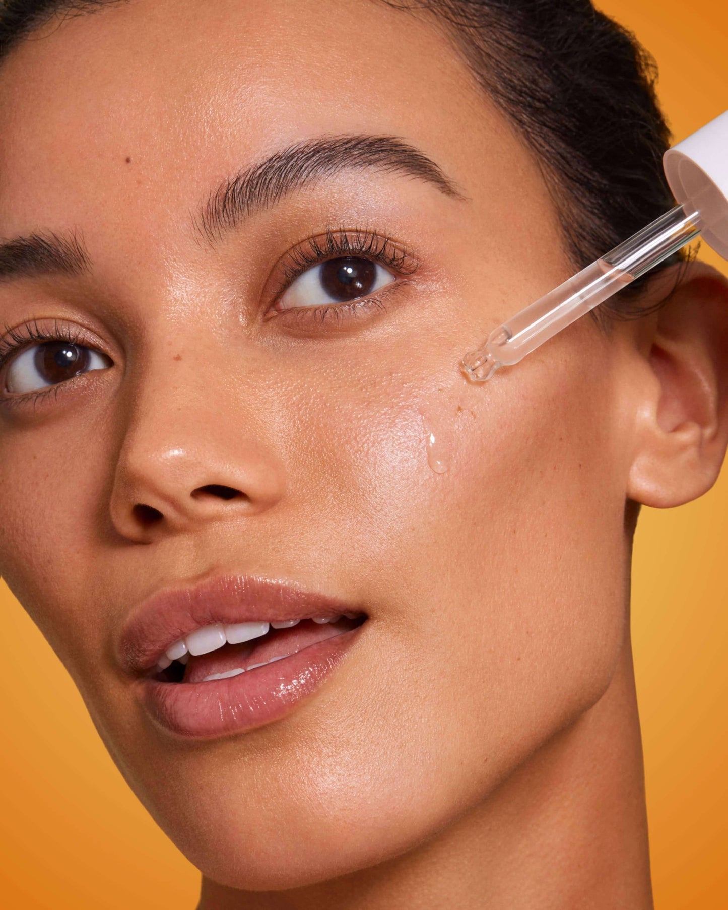 SundaSkin The Essential Hydrating Serum