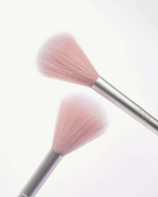 Ilia Blending Brush - Makeup Blending Brush by Ilia – Credo