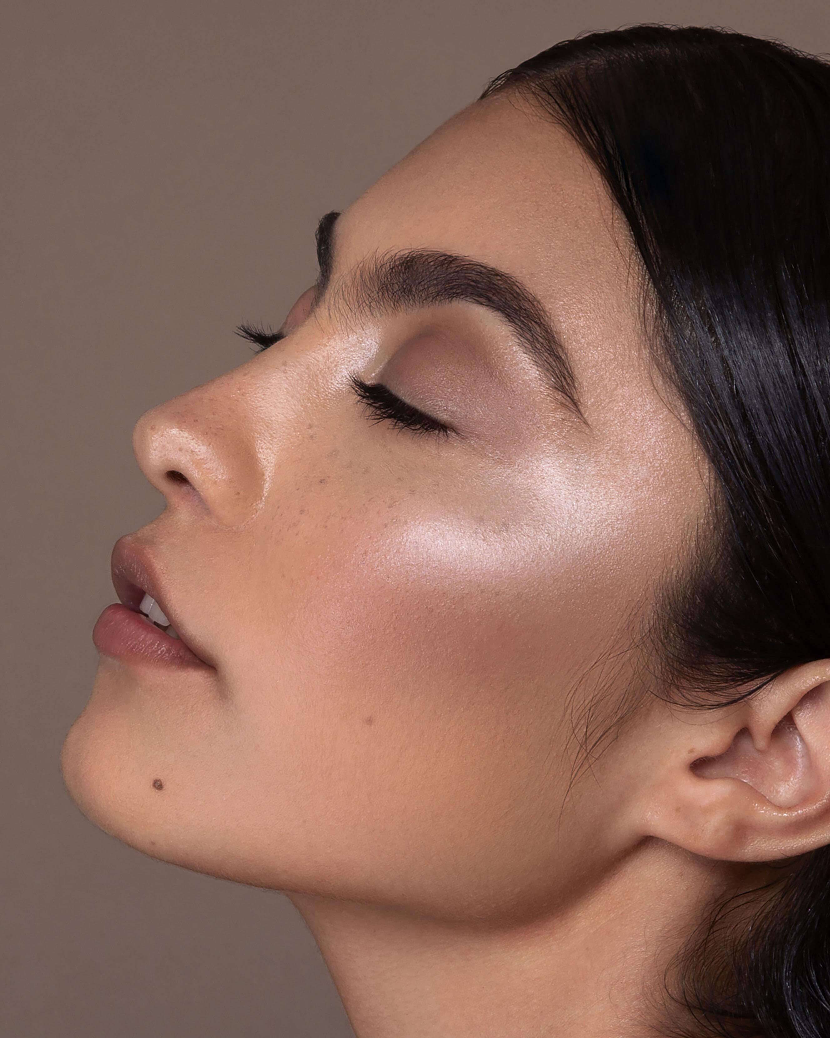 Omen (cool toned taupe)