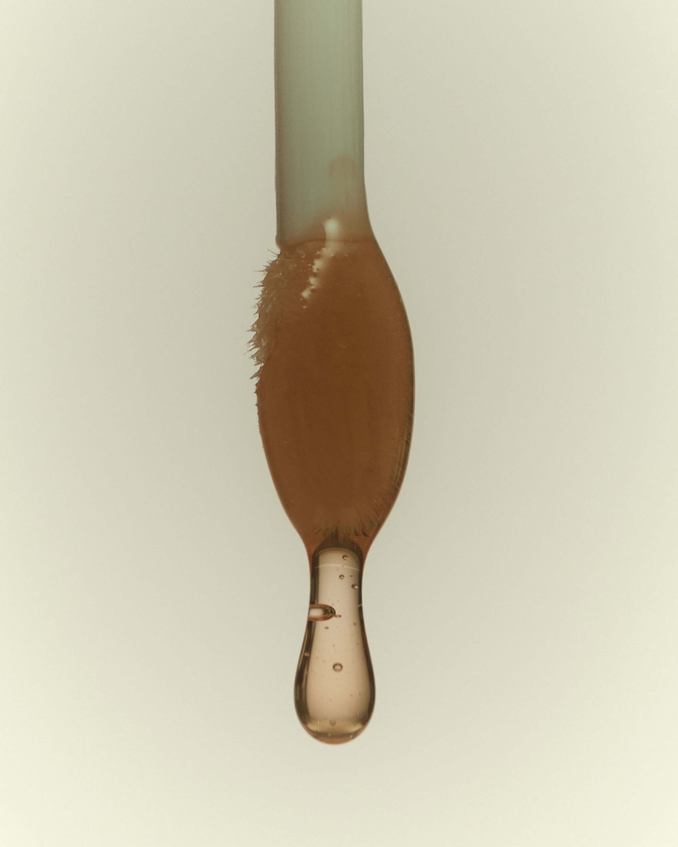 Lipid Lip Hydrating Glossy Oil