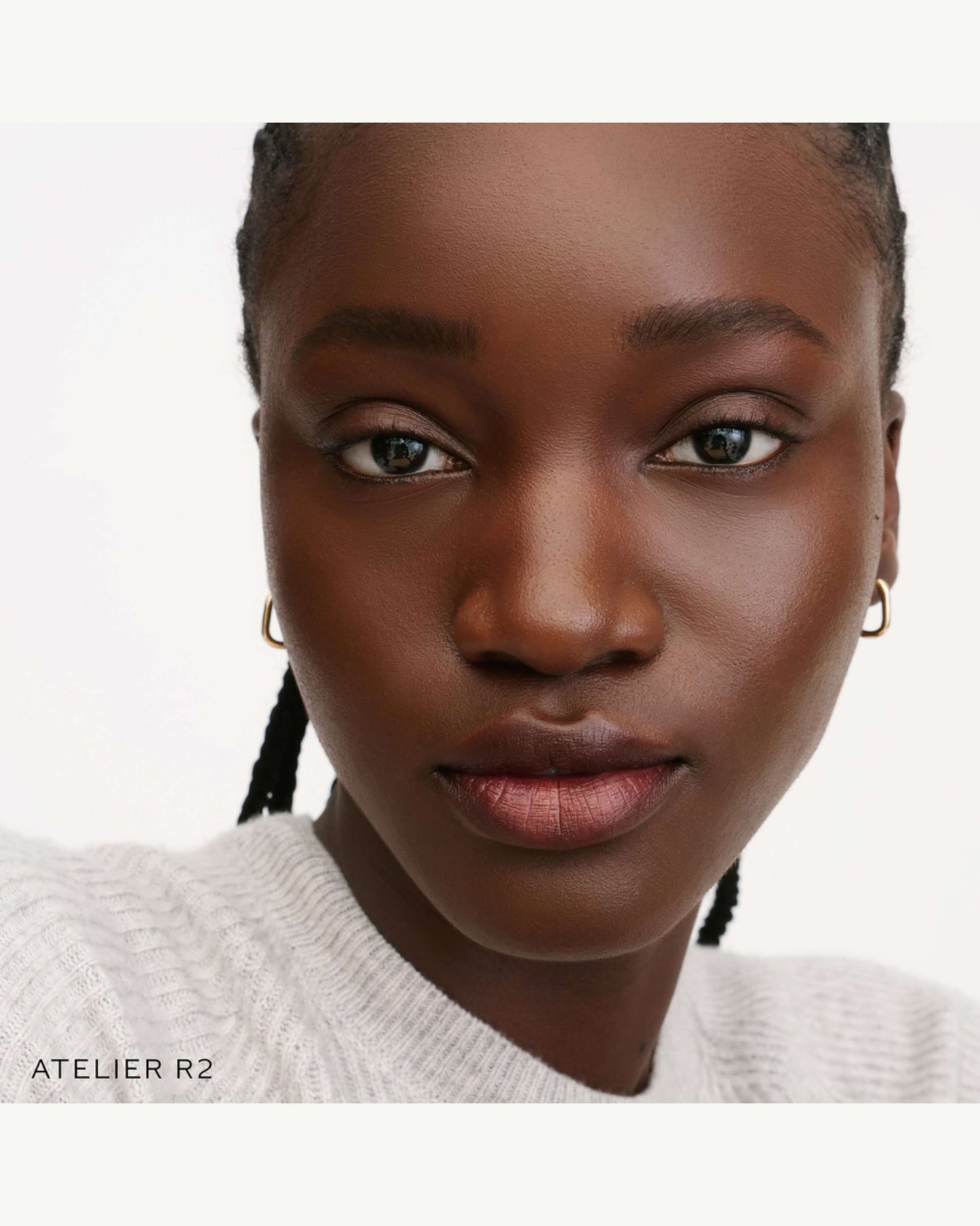 Atelier R2 (Deep to rich neutral)