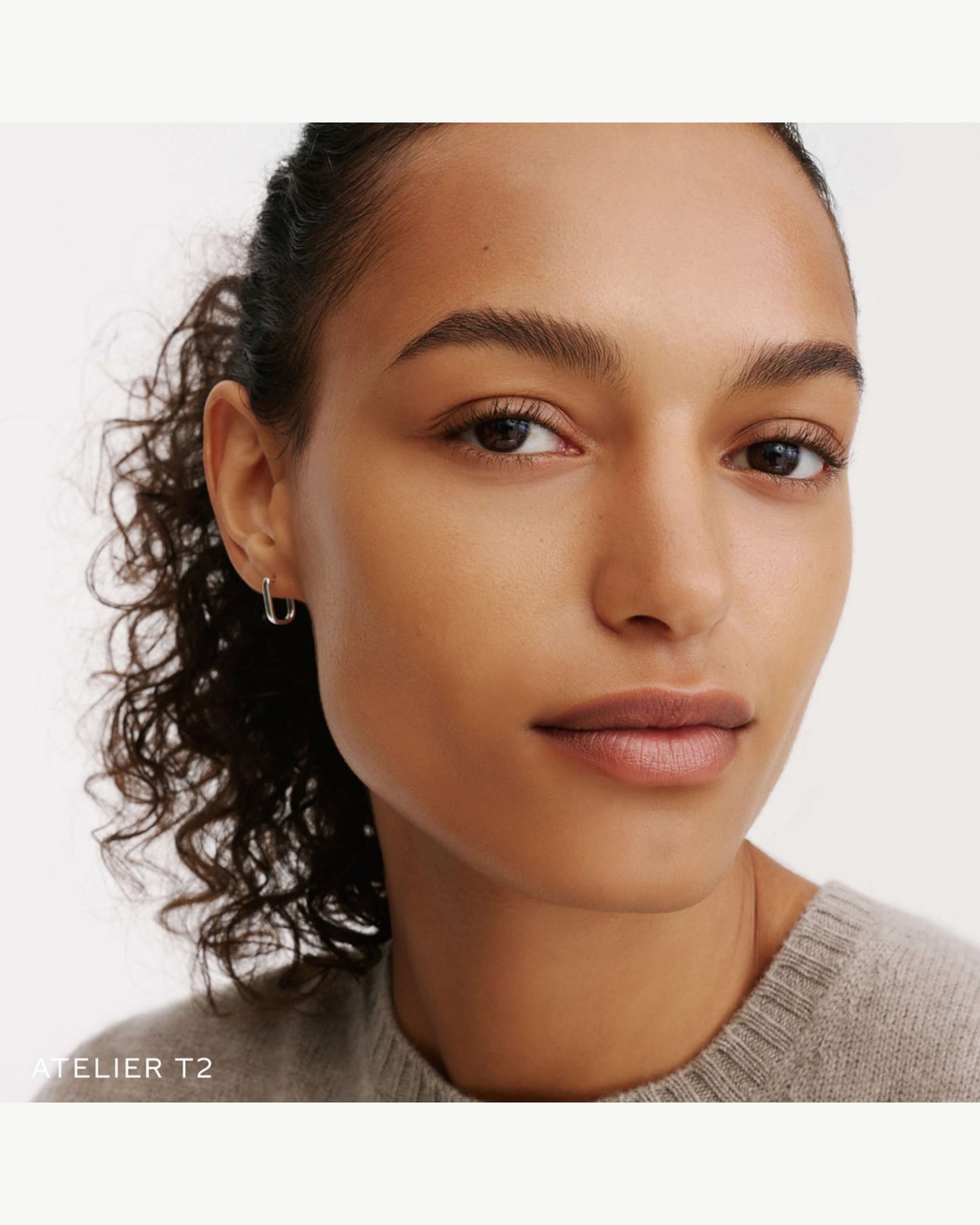 Atelier T2 (Medium to tan warm)