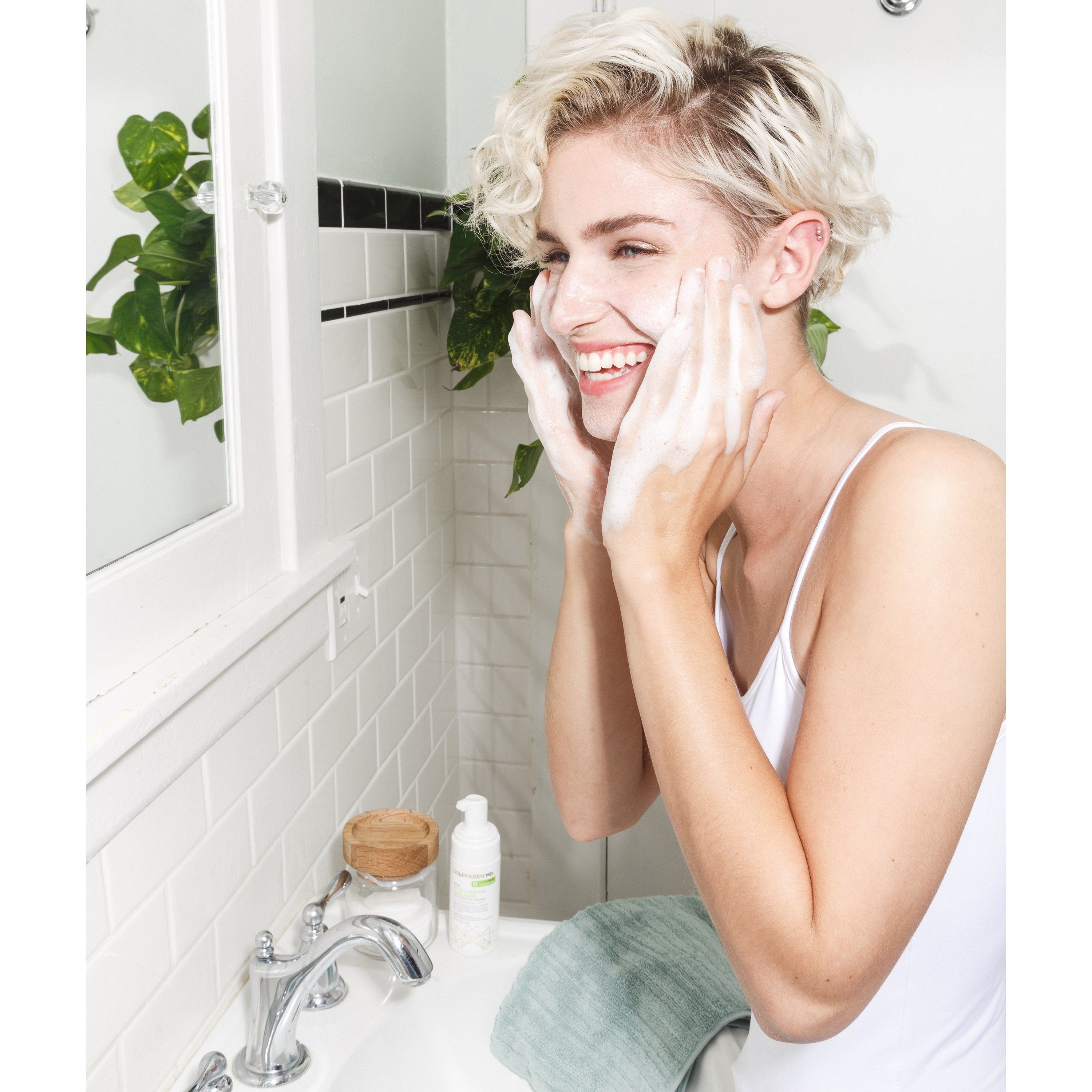 Detox Clarifying Facial Wash
